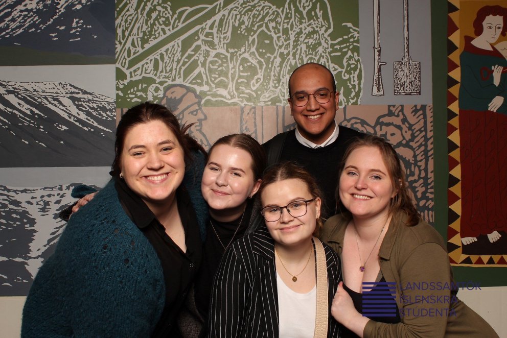 Þingfulltrúar SHA:
Sólveig Birna, Alda Rut, Silja Rún, Nökkvi og Margrét Sól.
Á mynd vantar Særúnu…