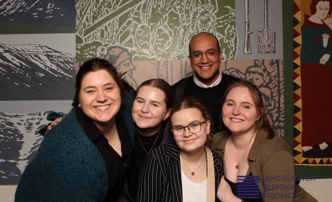 Þingfulltrúar SHA:
Sólveig Birna, Alda Rut, Silja Rún, Nökkvi og Margrét Sól.
Á mynd vantar Særúnu…